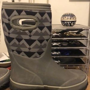 Bogs kids boots-size 1